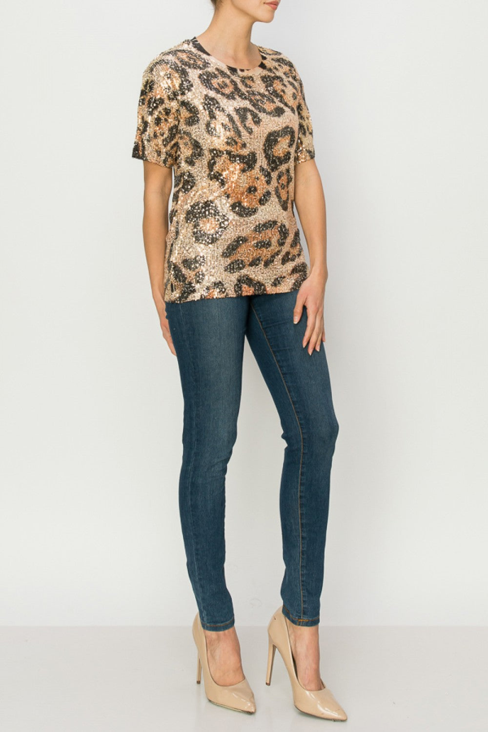 SEQUIN SHORT SLEEVE TOP WITH PRINT